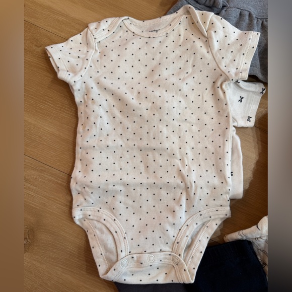 Carter’s - Baby Girl 12 Month 13-Piece Bundle - Picture 10 of 15